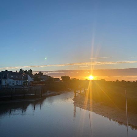 Le 5 Bis Bed & Breakfast Mornac-sur-Seudre Bagian luar foto