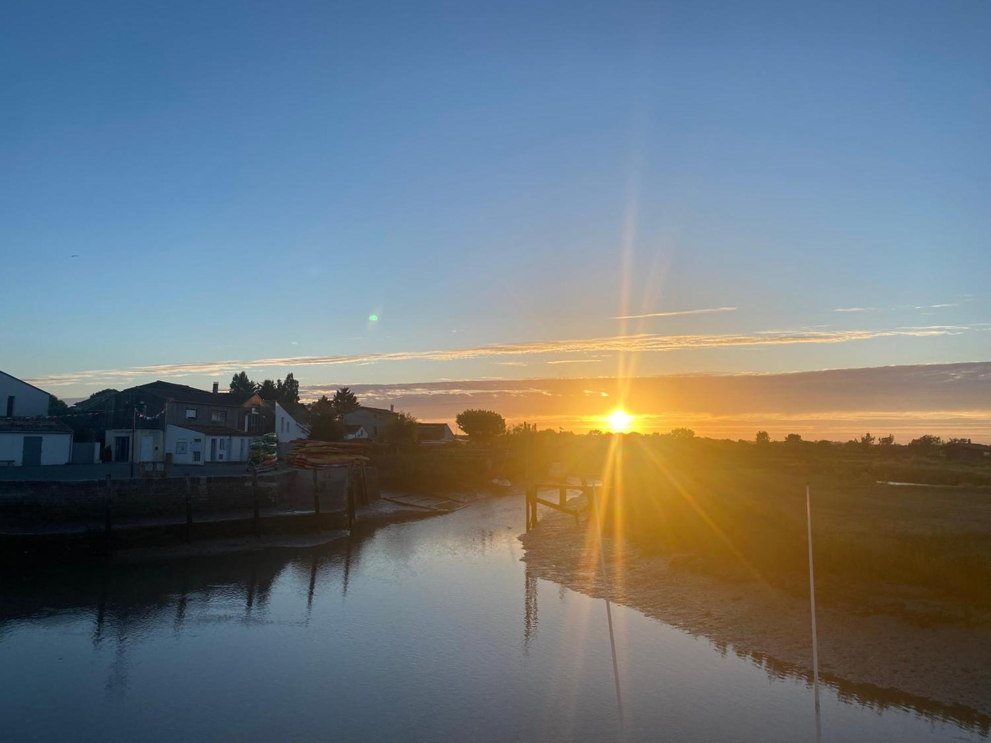 Le 5 Bis Bed & Breakfast Mornac-sur-Seudre Bagian luar foto