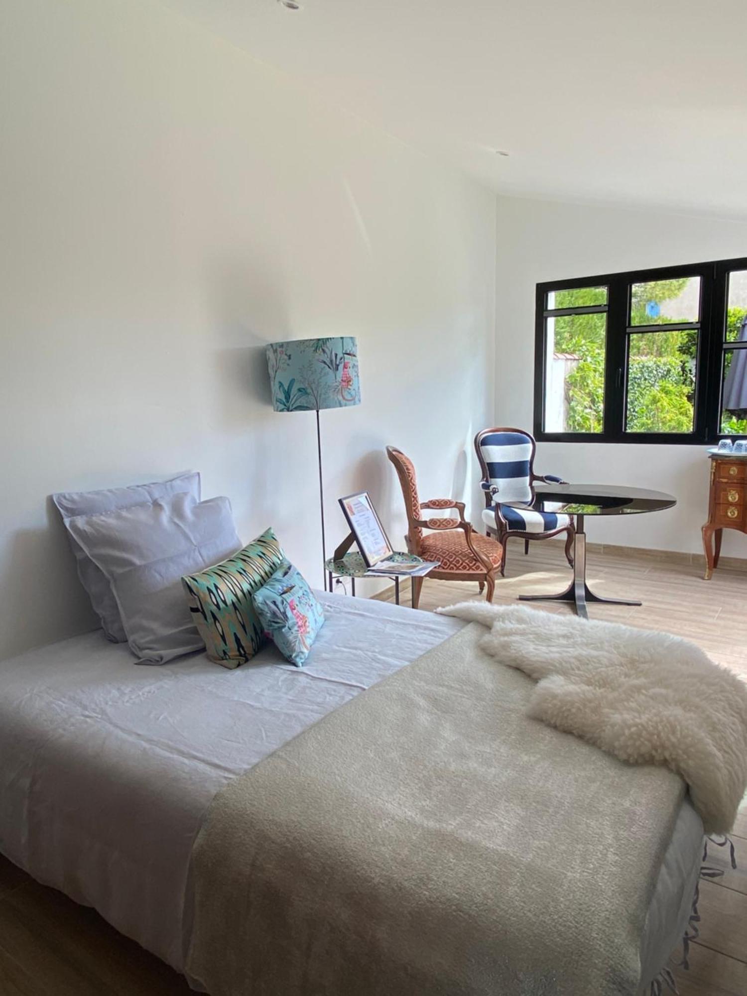 Le 5 Bis Bed & Breakfast Mornac-sur-Seudre Bagian luar foto